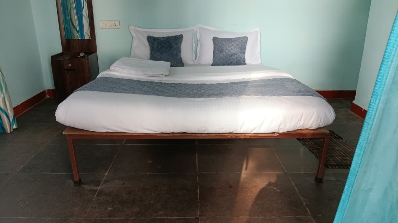 Sea View Cottages room interior