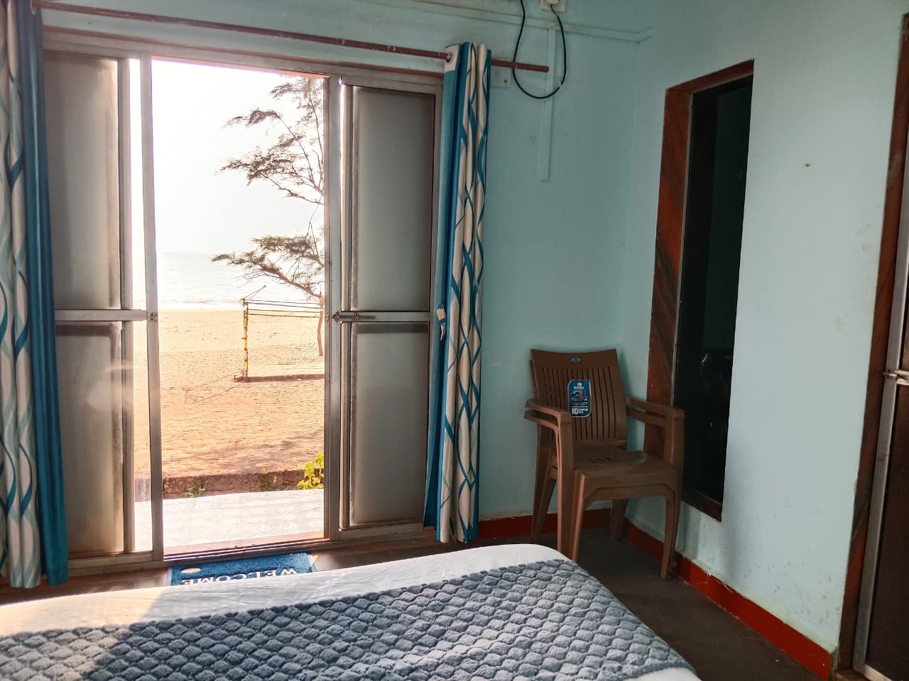 Sea View Cottages coastal approach